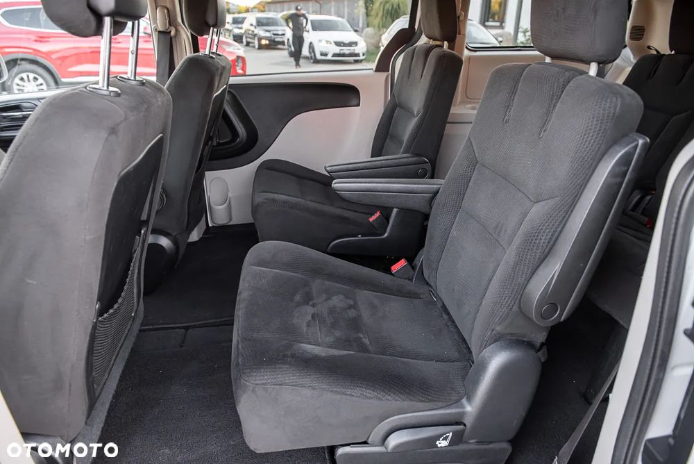 Dodge Grand Caravan 3.6 R/T - 18