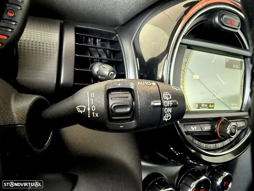 MINI 3 Portas One D - 41