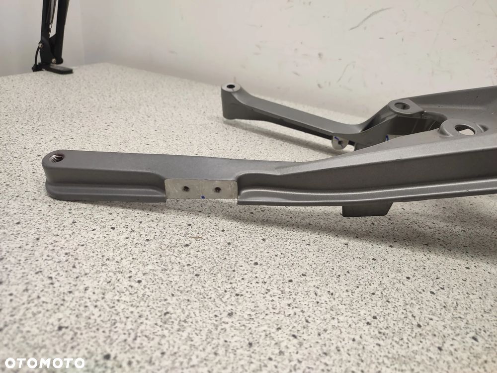 Stelaż tył, tylny prawy KTM Duke 125 390 24-26 - 5