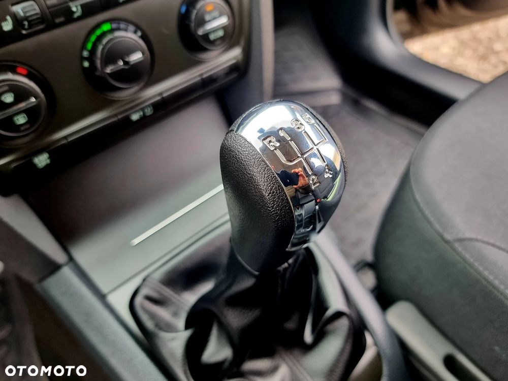 Skoda Octavia 1.6 Elegance - 24