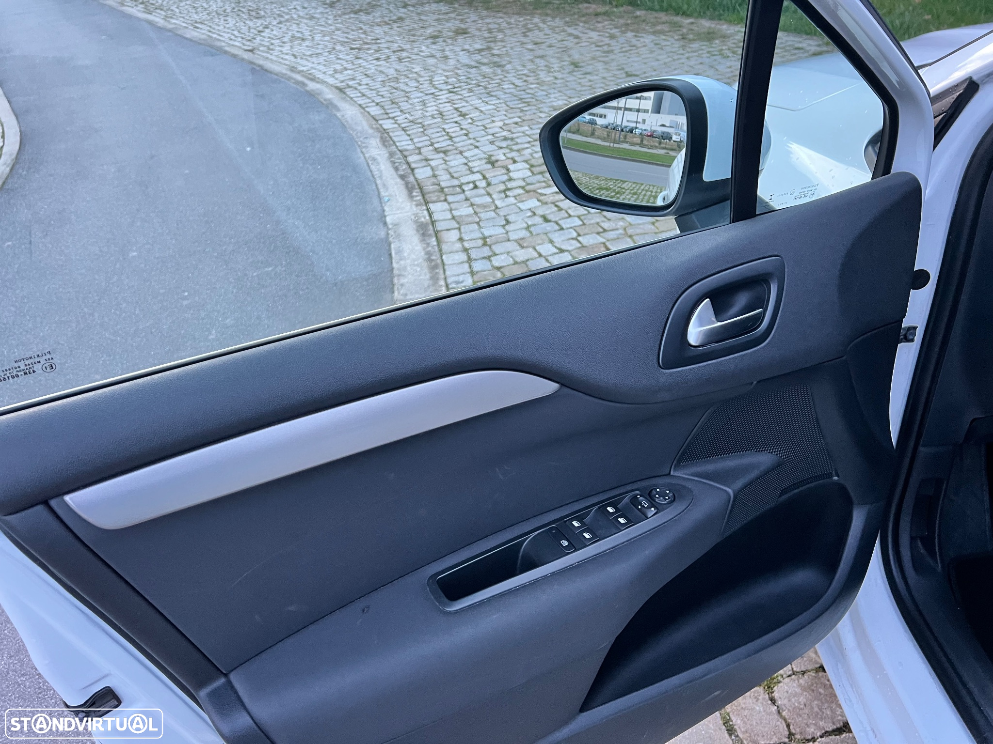 Citroën C4 BlueHDi 100 Stop&Start 86g Selection - 16