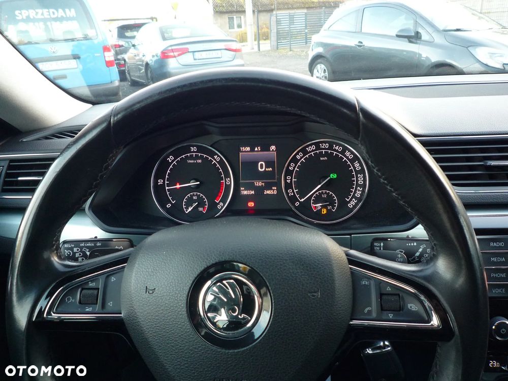 Skoda Superb Combi 2.0 TDI DSG Style - 20