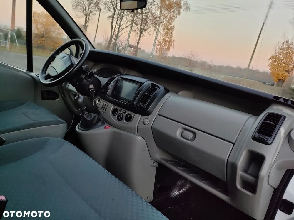 Renault Trafic - 15