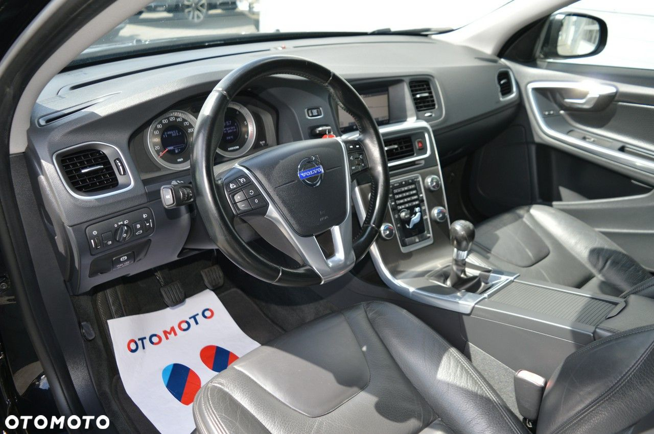Volvo V60 D3 Momentum - 18