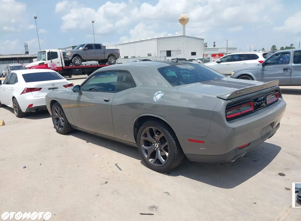 Dodge Challenger Automatik SXT Plus - 2