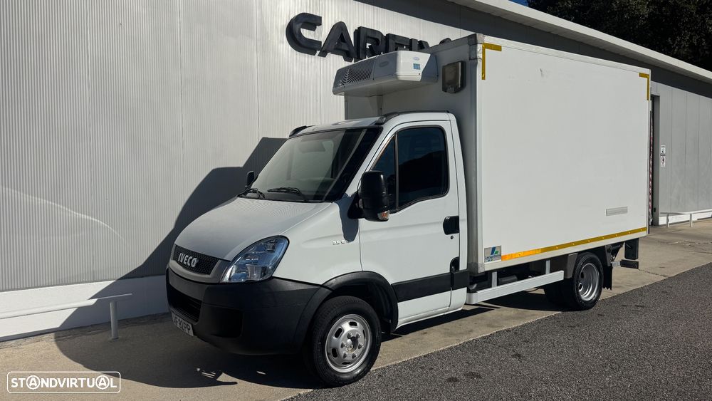 Iveco Daily 2.3 35C13 C/ Frio C/ Plat Elevatoria - 33