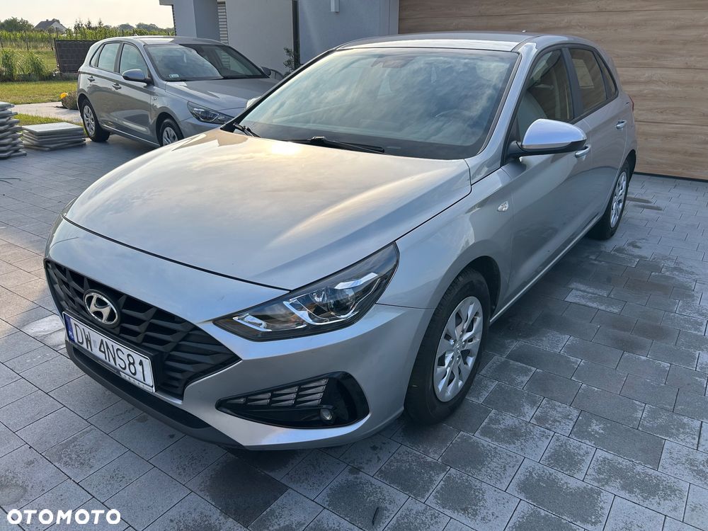 Hyundai i30 1.5 DPI Classic + - 7