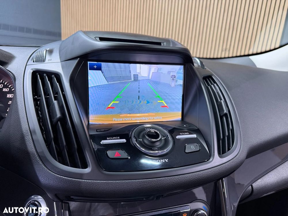 Ford Kuga 2.0 TDCi 4WD Powershift Titanium - 8