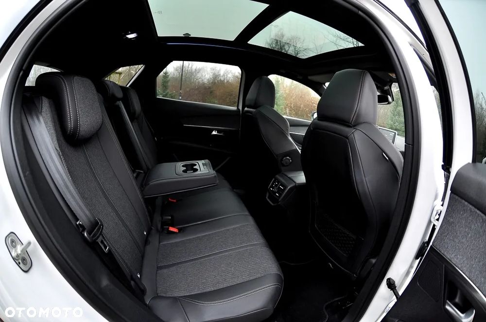 Peugeot 3008 1.2 PureTech Allure S&S - 26