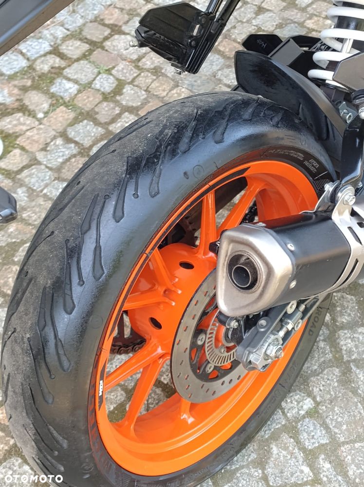 KTM Duke 125 - 22
