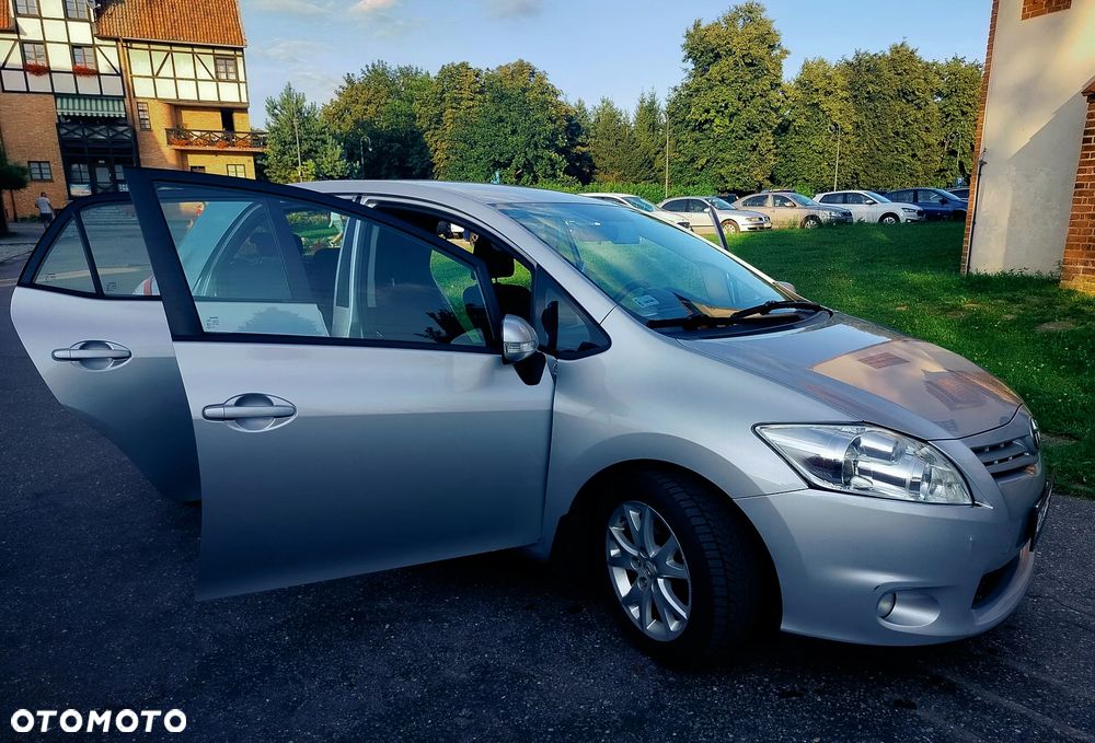 Toyota Auris 1.6 Active - 9