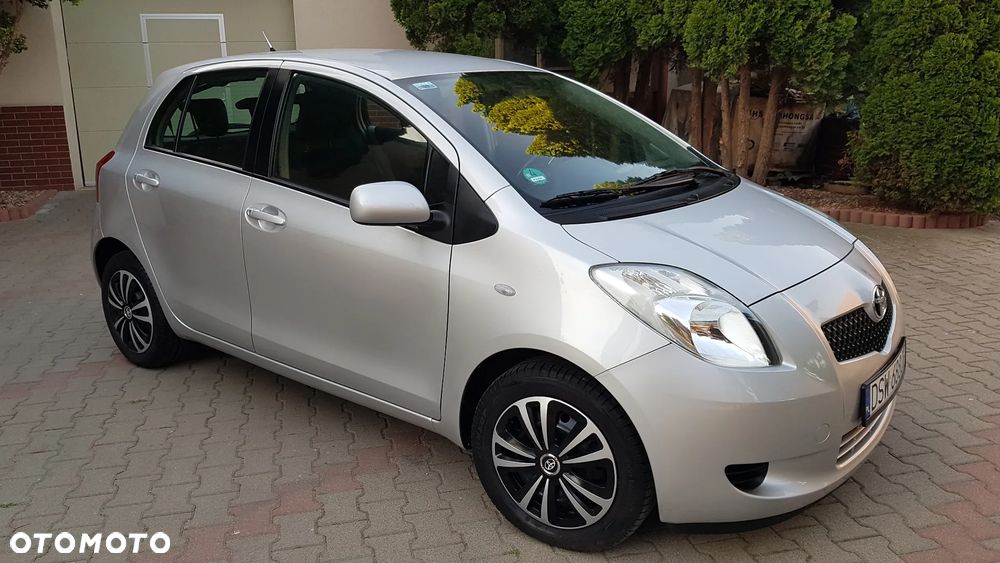 Toyota Yaris 1.3 Luna Premium - 40