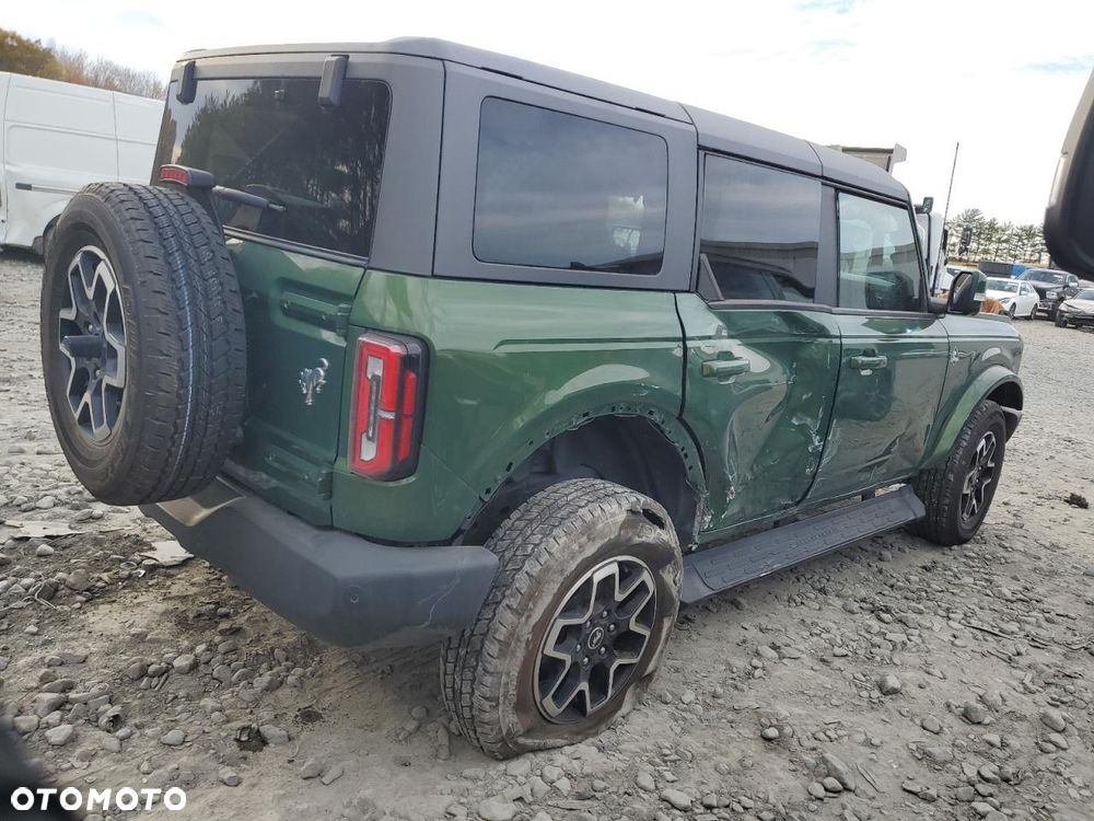 Ford Bronco - 4
