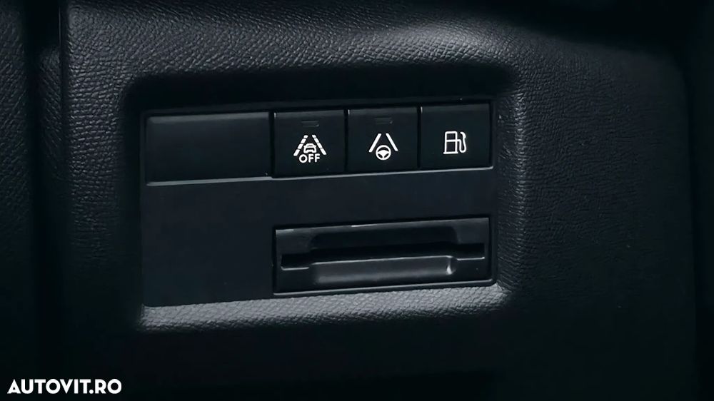 Citroën C5 Aircross 1.6 PHEV FWD 225 EAT8 Shine - 24