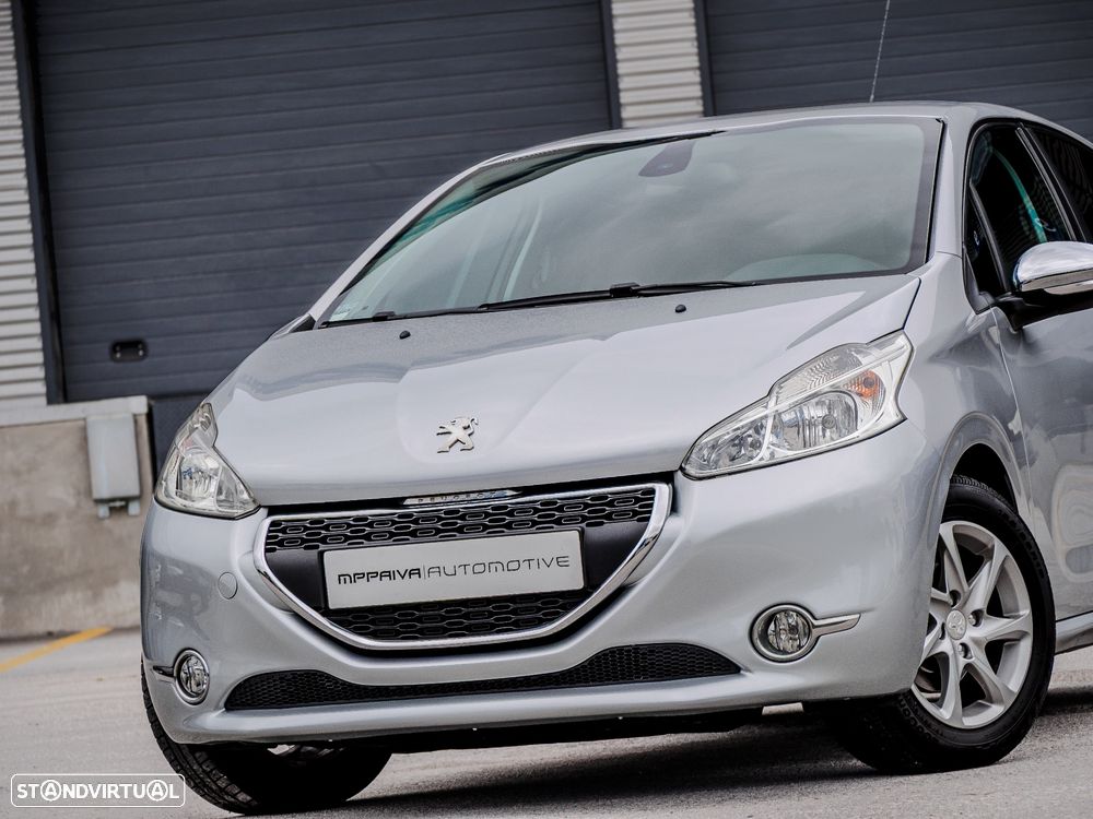 Peugeot 208 1.4 HDi SE Style - 2