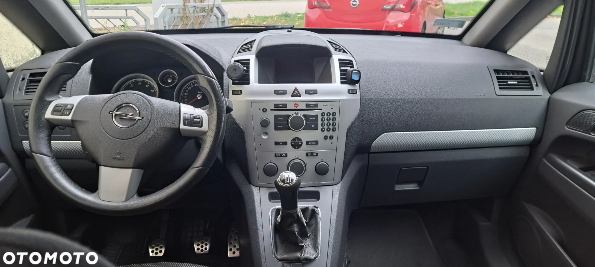 Opel Zafira - 8