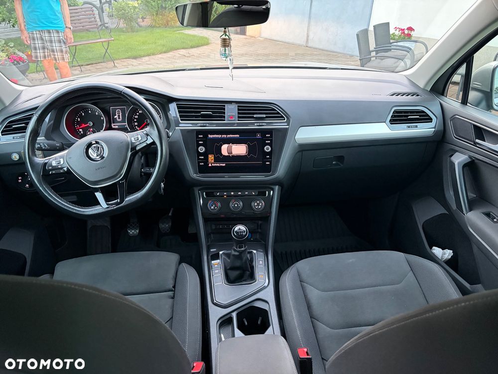 Volkswagen Tiguan - 10