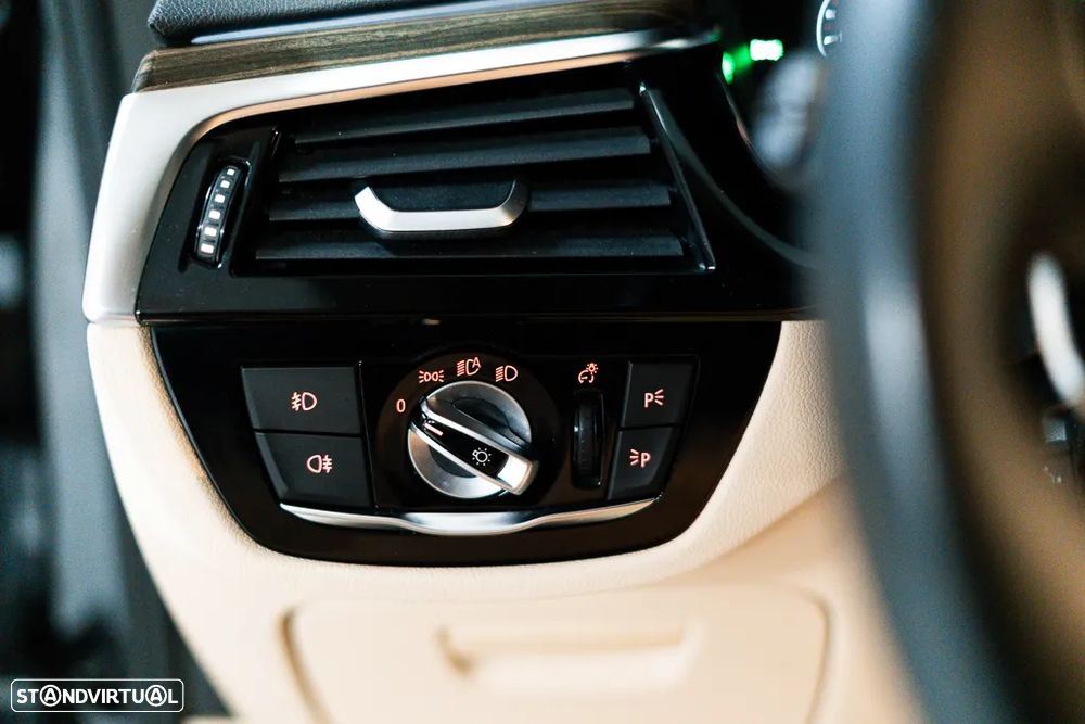 BMW 620 Gran Turismo d Line Luxury - 24