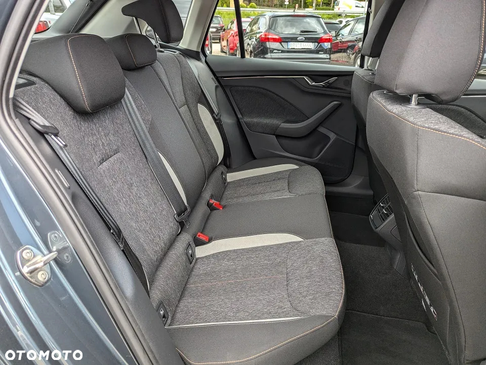 Skoda Kamiq 1.0 TSI Style - 32