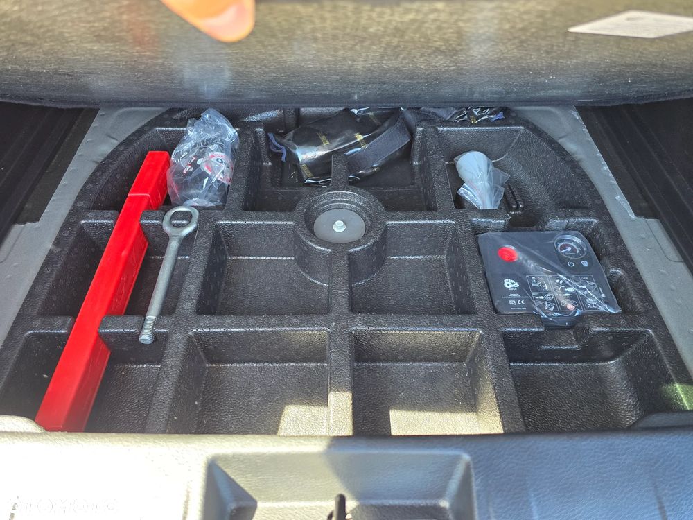 Jeep Renegade 1.5 T4 mHEV Altitude FWD S&S DCT - 13