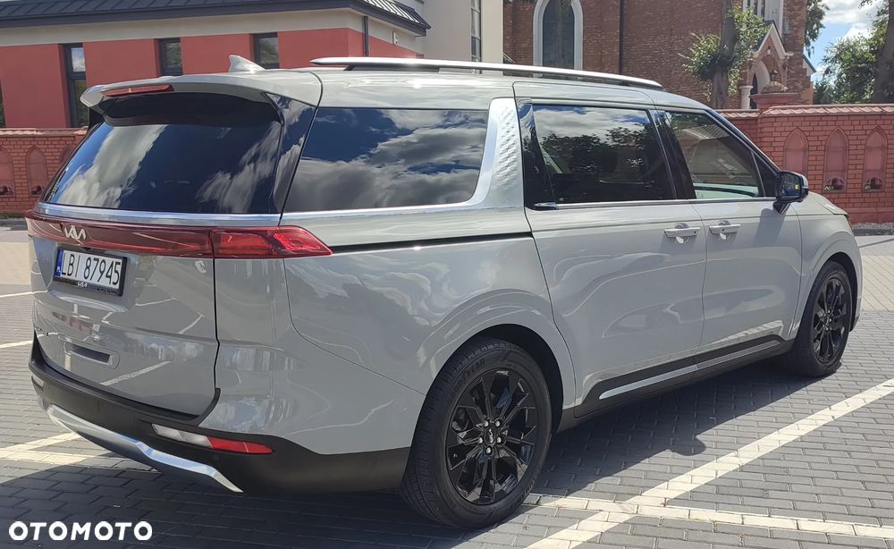 Kia Carnival - 5
