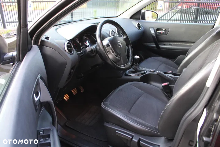 Nissan Qashqai 1.6 dCi ALL-MODE 4x4i TEKNA+ - 8