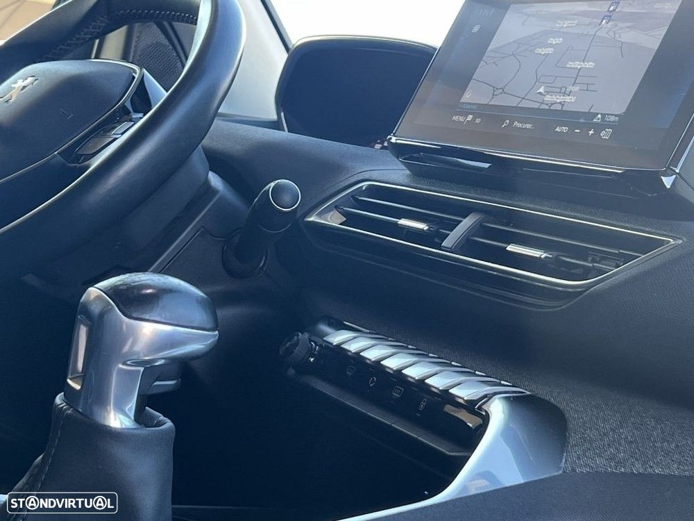 Peugeot 3008 - 13