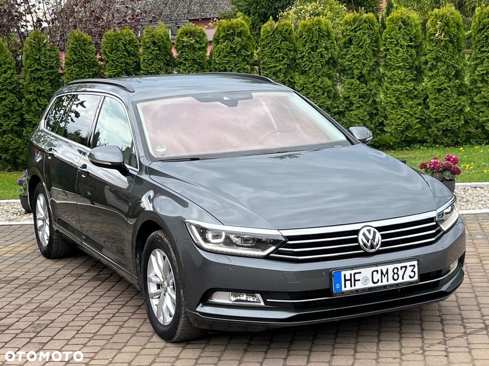 Volkswagen Passat - 14