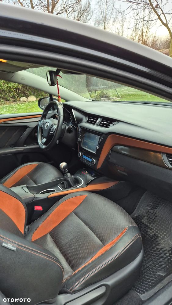 Toyota Avensis 1.8 Premium - 6