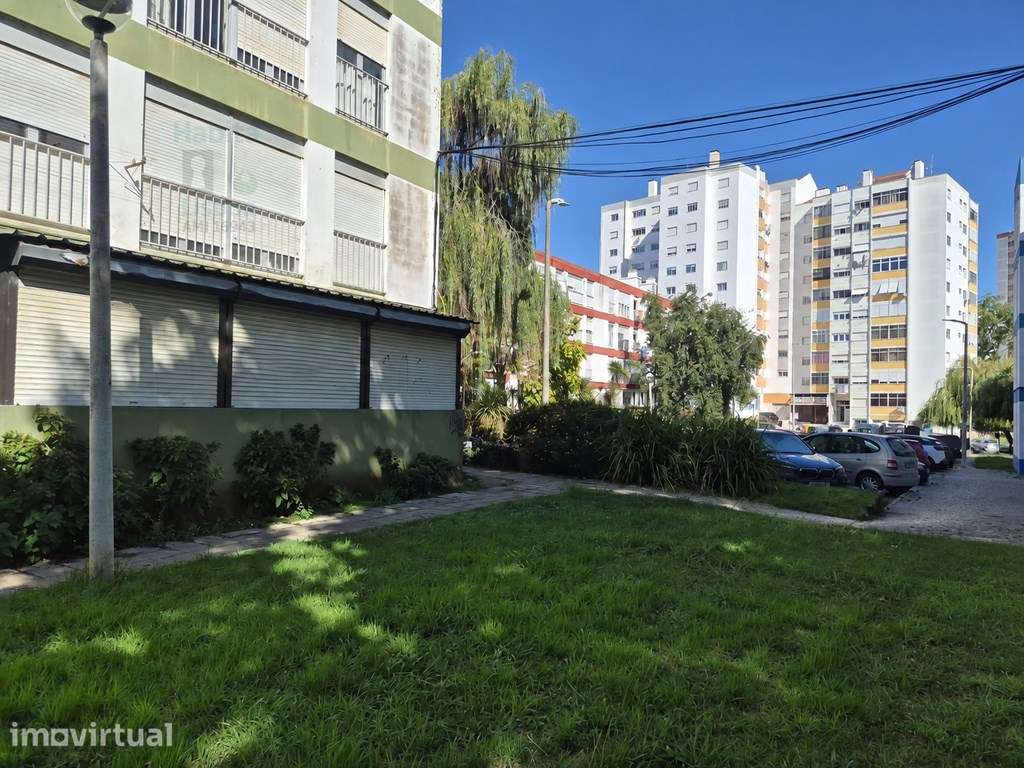 T1 no centro de Massamá A comodidade de ter tudo por perto - Grande imagem: 5/24