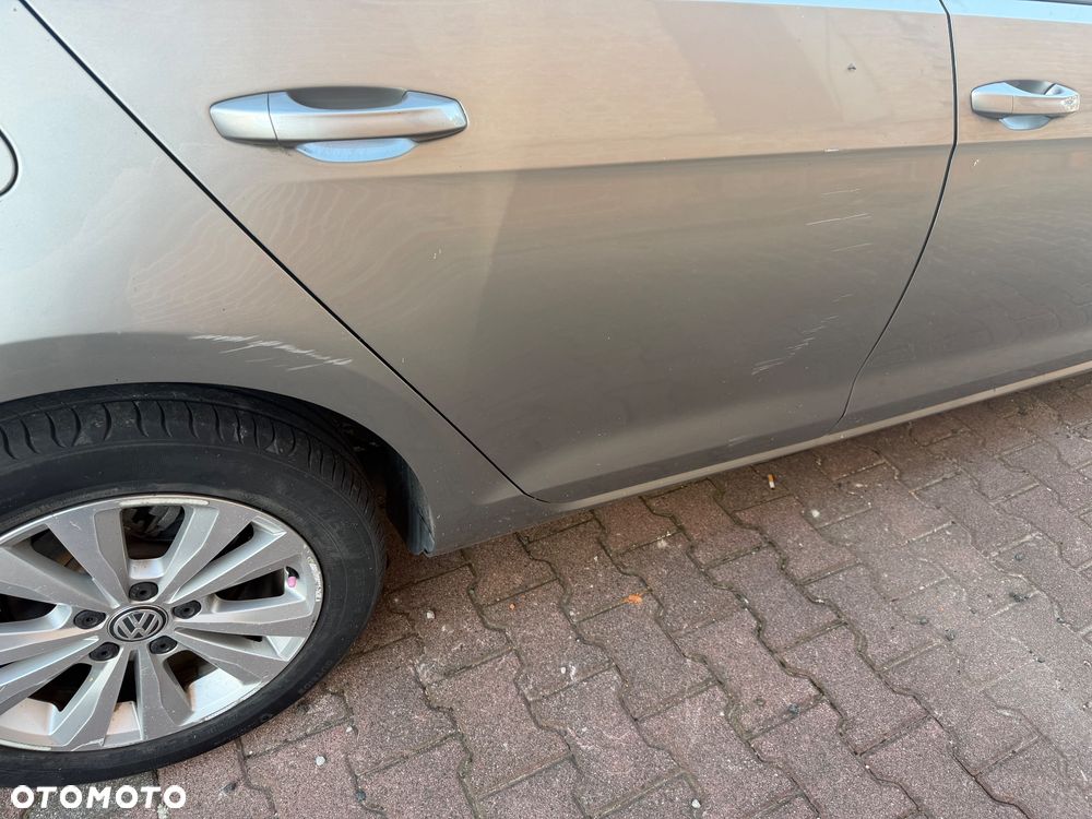 Volkswagen Golf - 16