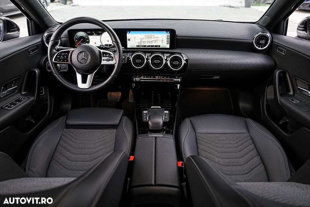 Mercedes-Benz A 180 Sedan 7G-DCT Style - 5