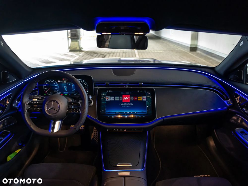 Mercedes-Benz Klasa E 300e 4Matic 9G-TRONIC AMG Line NIGHT Edition - 38