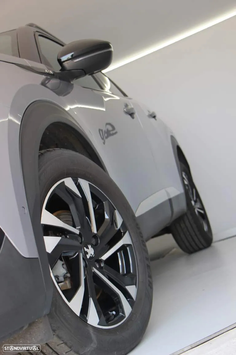 Peugeot 2008 1.5 BlueHDi GT EAT8 - 18