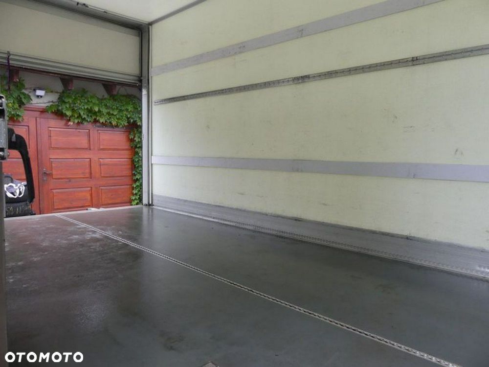 Ford Transit - 11