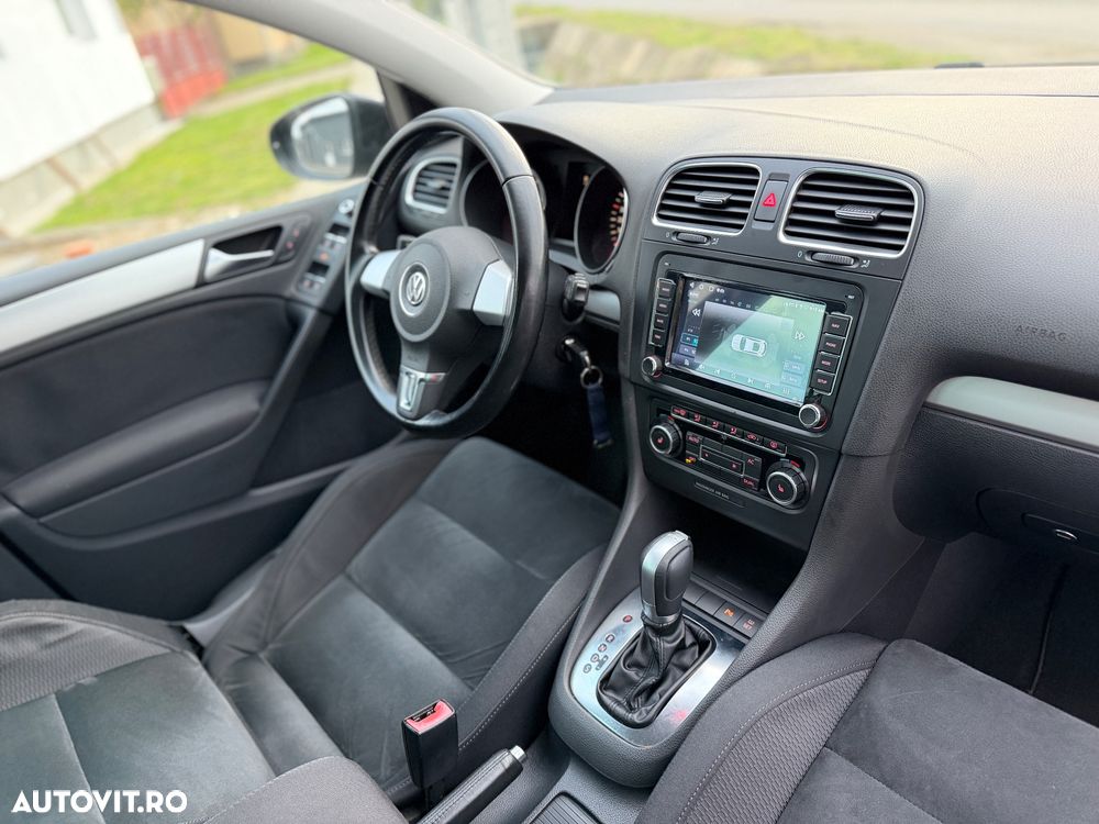 Volkswagen Golf - 22