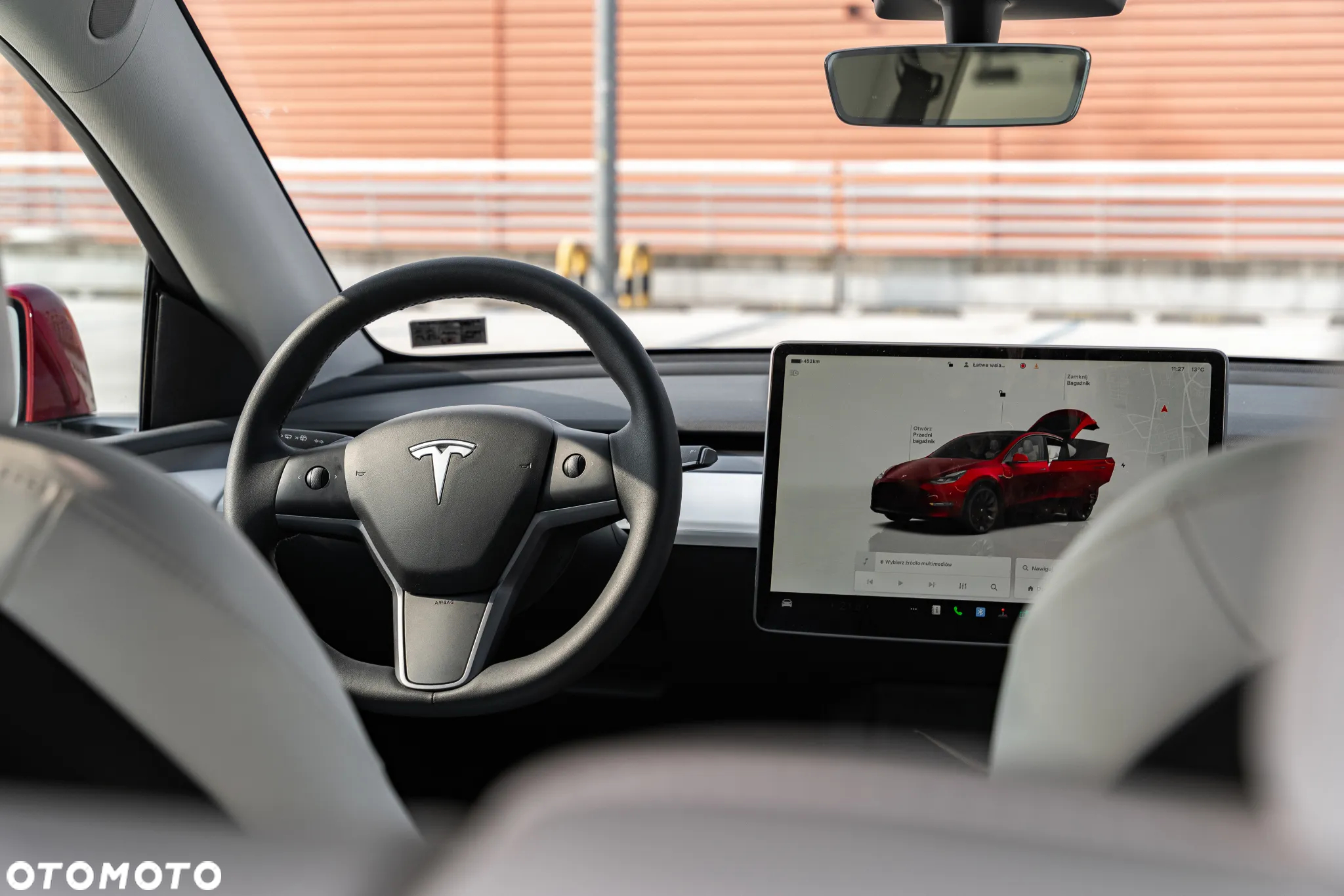 Tesla Y 83.1kWh Long Range AWD - 22