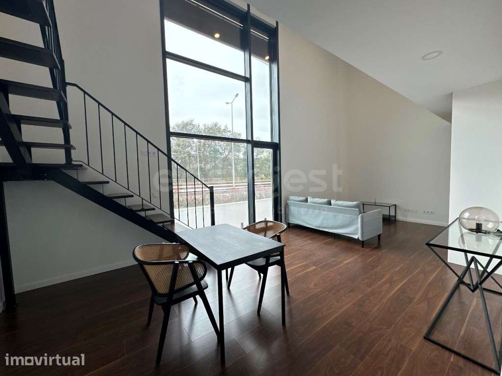 Apartamento T1 , com garagem, localizado na Quinta da Portela, em C... - Grande imagem: 4/16