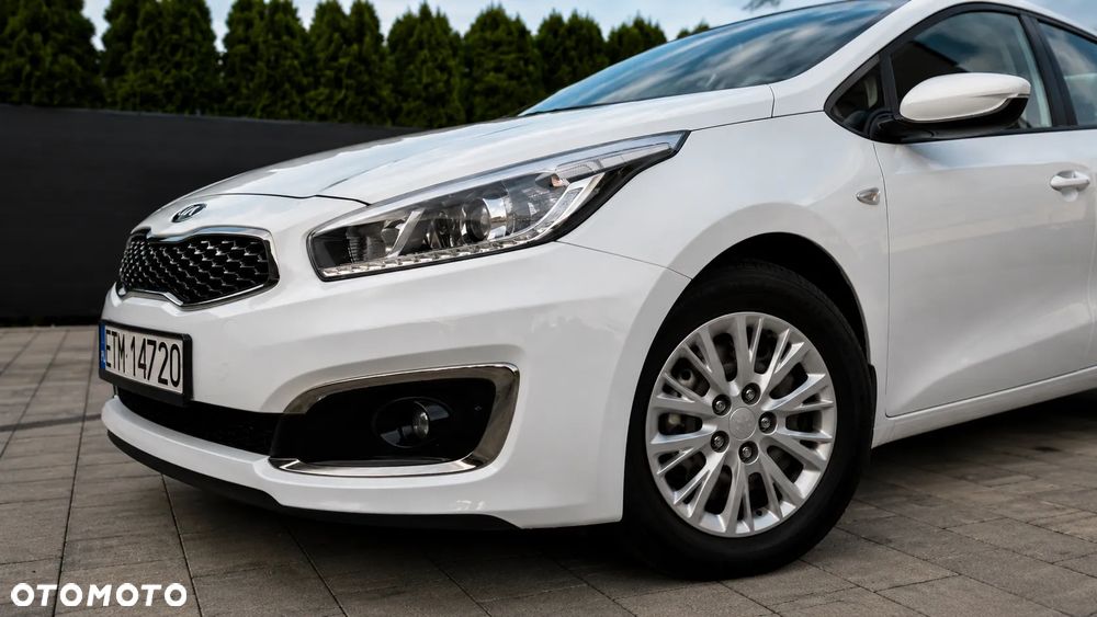Kia Ceed 1.6 CRDi L Business Line - 12
