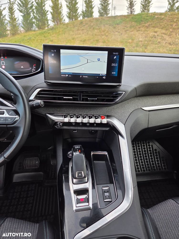 Peugeot 3008 PureTech 130 Stop & Start GPF EAT8 Allure - 24