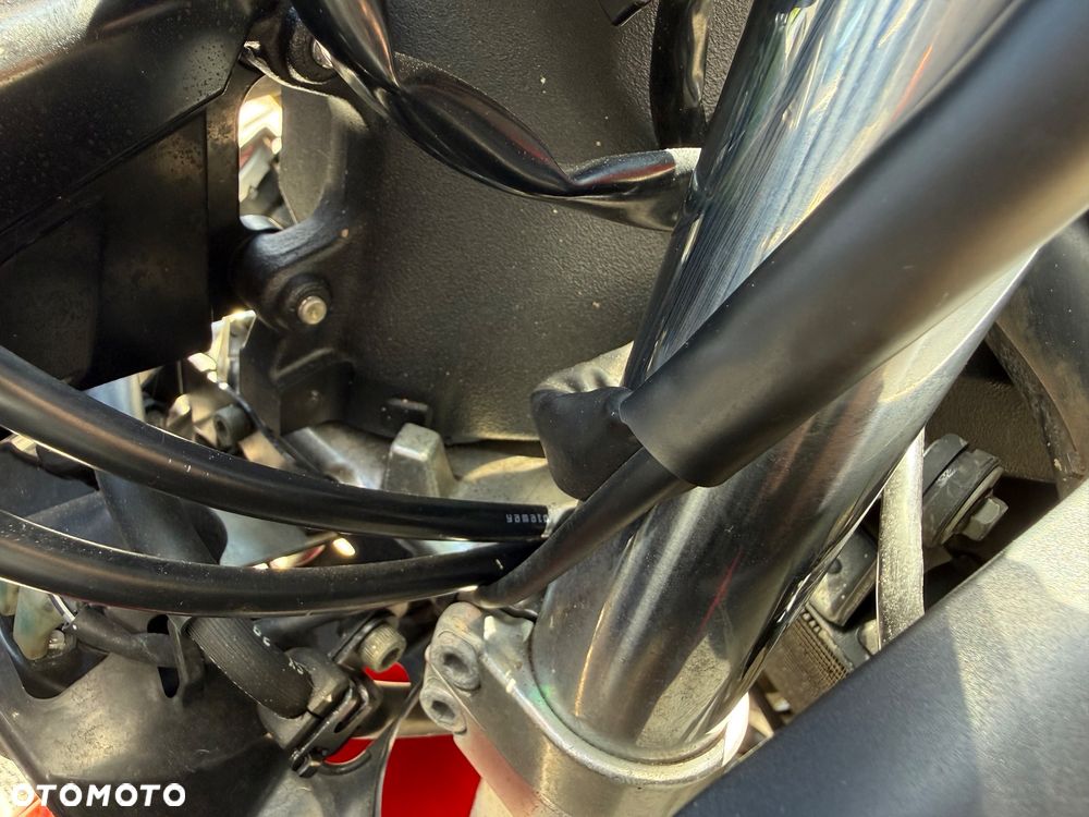 Yamaha R6 - 17