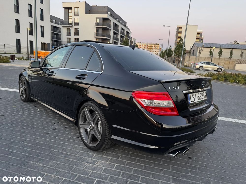 Mercedes-Benz Klasa C 63 AMG - 5