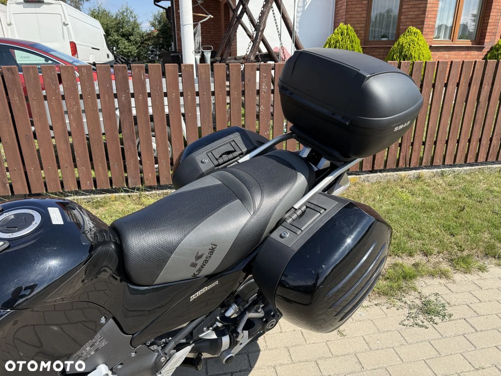 Kawasaki GTR - 14