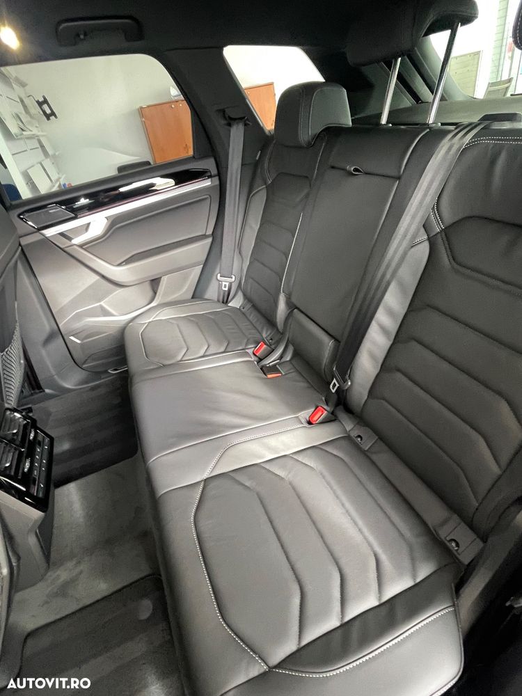 Volkswagen Touareg V6 TDI 4MOTION R-Line - 21