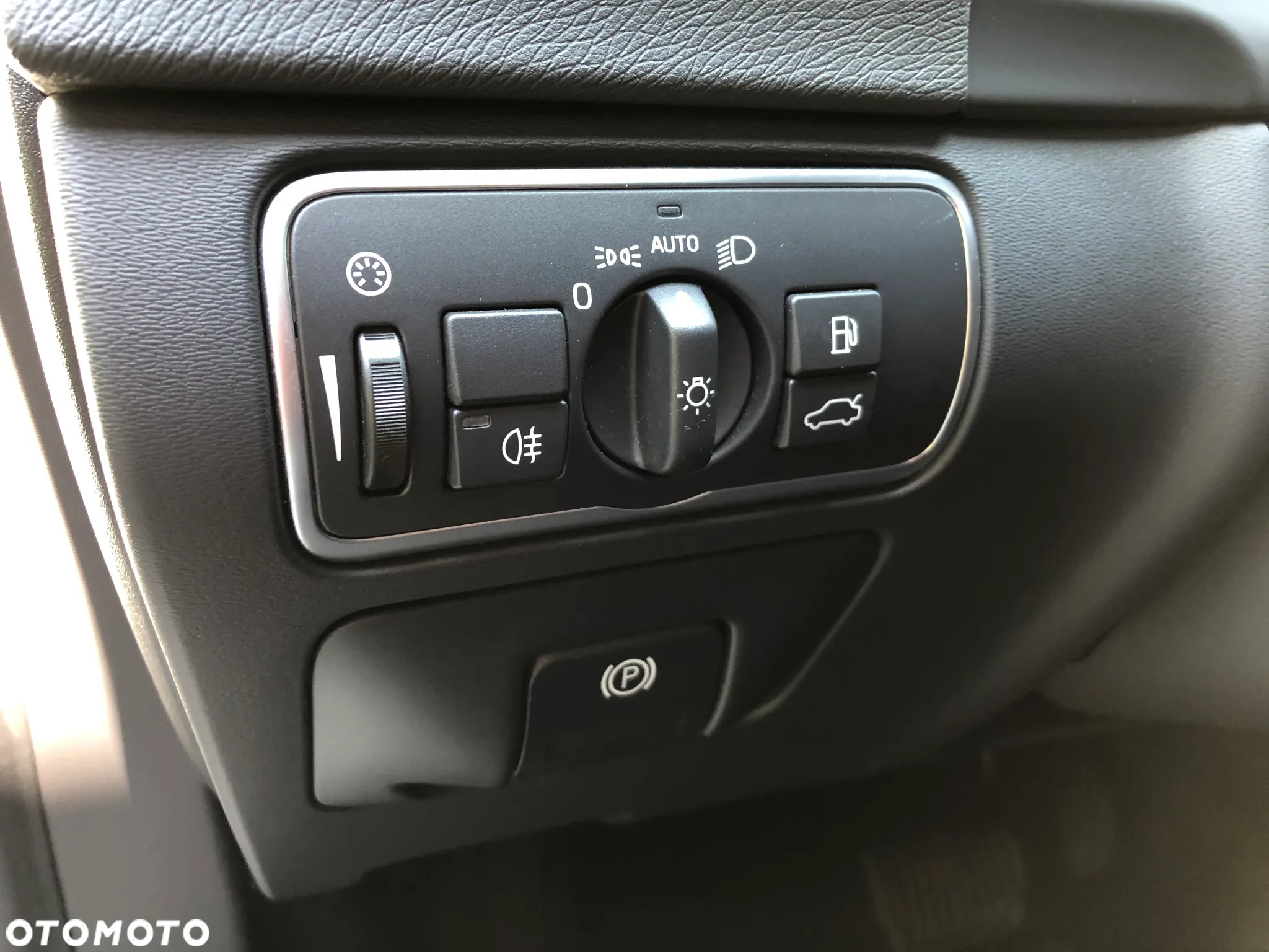 Volvo V60 D4 Drive-E Dynamic Edition (Momentum) - 16