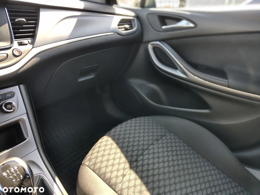 Opel Astra 1.2 T Edition S&S - 19