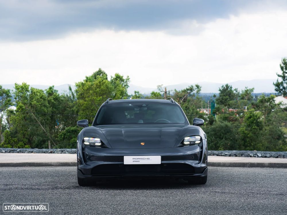 Porsche Taycan Cross Turismo 4S - 13