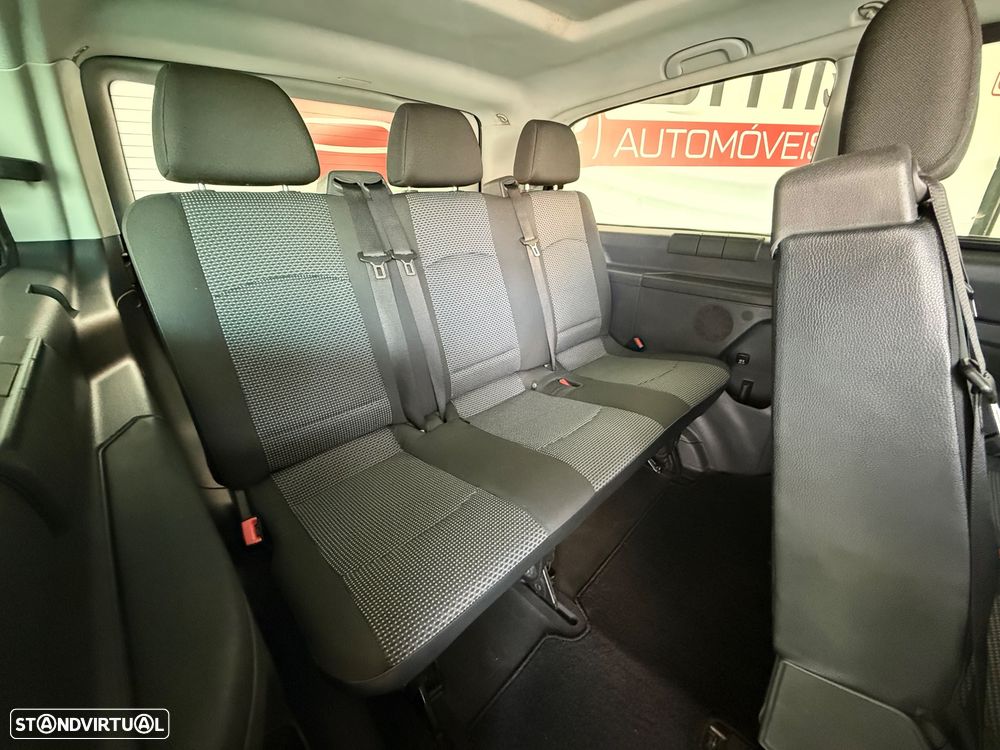 Mercedes-Benz Vito 113 CDI 9 Lugares - 11