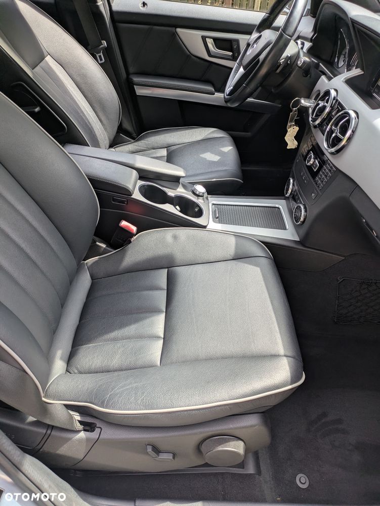 Mercedes-Benz GLK 220 CDI DPF BlueEFFICIENCY 7G-TRONIC SPORT EDITION - 24