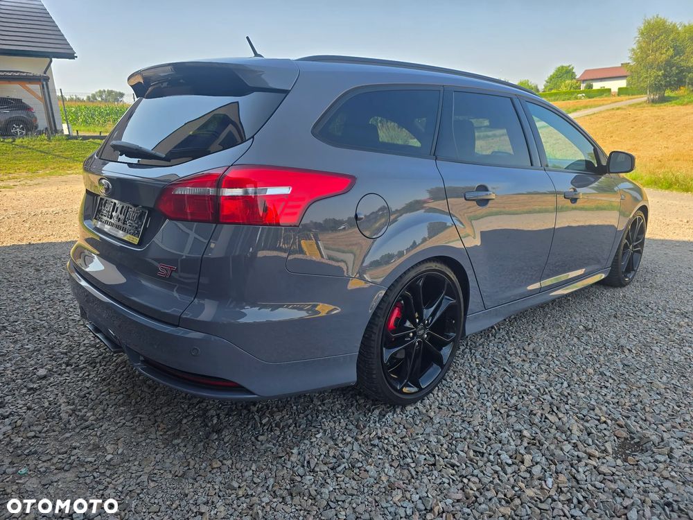 Ford Focus 2.0 EcoBoost ST mit Leder-Exclusiv-Paket - 10
